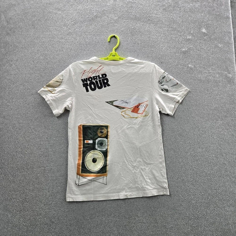 Jordan Men Shirt S‎ White Artist Series Jacob Rochester Air Flight World Tour